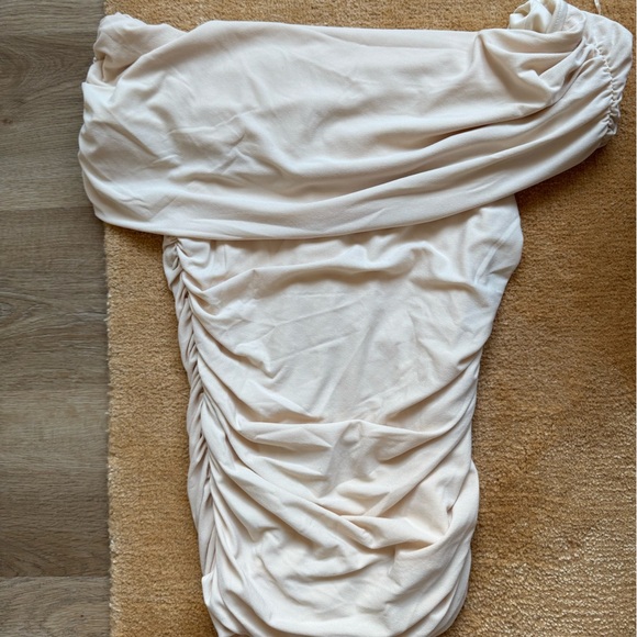 NWT Pixie Market RIVA RUCHED OFF-THE-SHOULDER TOP - Picture 12 of 12